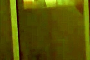 Tinder Date Explodes Into Shower Sex