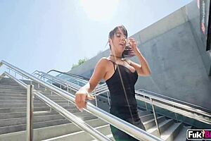 Megan Fiore Enjoys Outdoor Anal Session