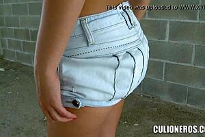 Perfect 10 Latina Colombian Babe Flaunts Her Body