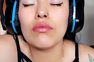 Lingerie lovers: A solo masturbation session