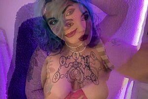 Blue-haired cosplayer gets so horny with dildo!