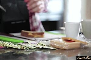 Sultry milf in stockings and pussy cumshotFull length movie