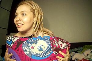 I can’t stop fucking my ass with this dildo