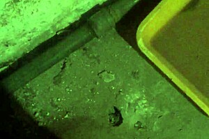 girl chats about her dirty bare feet