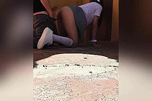 alumnos de la tecnica teniendo sexo en el receso del colegio mientras la directora habla en el microfono