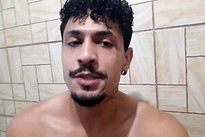 Friend's boyfriend came in my mouth