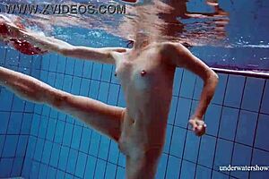 Sexy Italian Martina Seduces in Underwater Scene