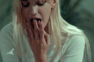 Zvládneš tieto rohaté blond baby, ktoré jedia šťavnatú pičku?