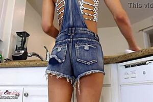 Kendra tidies up the kitchen, looks amazing! 😍