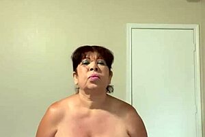 Tits and pussy massage to get hot