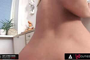 Lez cuties dive deep into anal gaping fun with sweet rimjobs! 😜