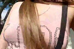 Shopping in quarantine without panties