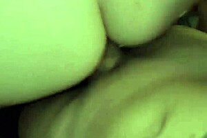 Zkuste nevystříknout při domácím hlubokém hrdle a faciale s přítelkyní