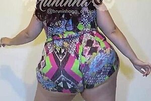 Ever seen Bruninha GG dancing with that big Brazilian ass? How’s that for a BBW vibe?