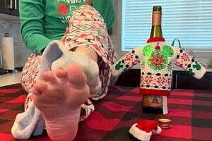 Foot fetish lovers rejoice: Watch Goddess Gwen’s full movie free of charge