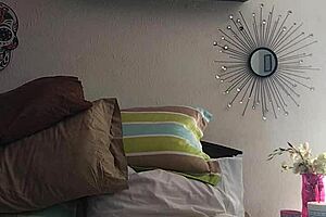 mandeezy4u2 home alone masturbating