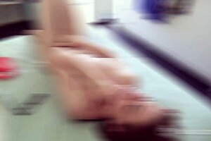 yanks amateur babe clementine fingering to orgasm