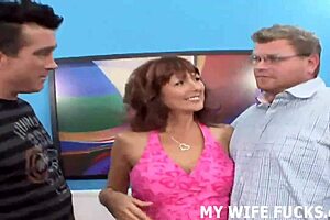 Unfaithful UK MILF flaunts huge tits in lingerie