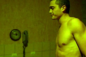 My shy first shemale encounter 😏