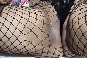 stepsister sends nude pics at work, gets me hard, then i fuck her shaved pussy like she loves