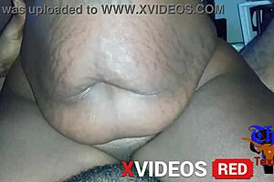 this homemade ebony milf shows her pussy