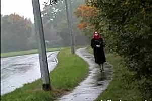 Pregnant Lassie Craves Public Fingering Exposure