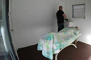 Kristi Love Provides Relaxing Feet Massage