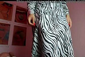 Mum Teaches You To Relax With Her Big Ass!