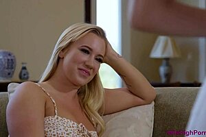 Pornstars Bailey Brooke and Kiara Cole fu ck and share the taste of each other’s butt
