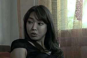 Dancer Kim 2013 Showcases Stunning Moves in Studio