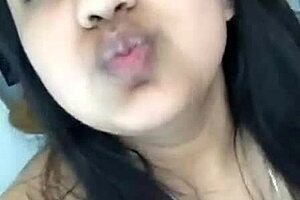 college babe teasing with hot body and dabsmash.