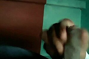 Pissing on my body curiously