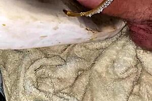 Shoe fucking with one simple worn out flip flop