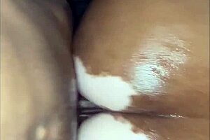 Wow! Liyah Bunni stretches her ebony ass hard