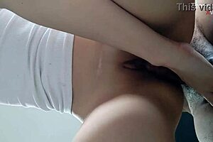 Rica flaca blanca lets him fuck her hard in stockings