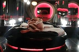 ro and lu in homemade video veteran sucks my lady's pussy for money