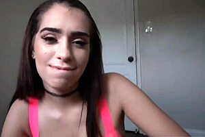 joseline kelly cutie teen surprises with blowjob