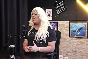 I explain the difference between drag queen and travesti with Lorrayne Lovely