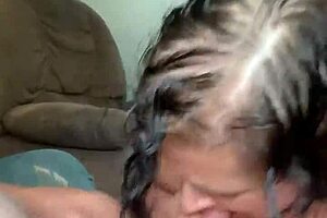 Ze Zoog Mijn Lul Tot Ik Kwam Op Haar Tong