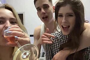 Sex blog reveals real porn shooting process