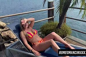 i'm watchin rachael cavalli eat ass n suck cock