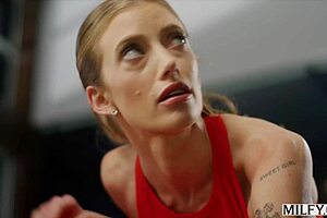 Fit yoga milf Barbie licks college stud before doggystyle