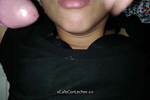 Ya no mi culo me duele follando a mi prima en su cuarto ya no quiere pero aprovecho que estamos solos no se resiste pov