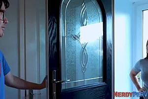 hey, check out this yorkshire geek spraying cum on brit babes face in tricked blowjob scene