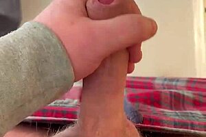 Russian Teen Masturbates To Close-Up Cumshot!