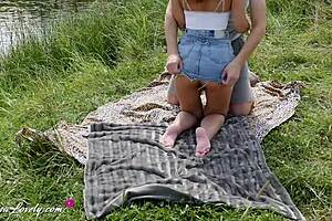 Big tits amateur girlfriend caught receiving her asshole stretched in hardcore outdoor fucking – Alisa Lovely