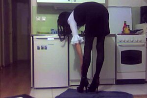 cam alexcia teases with sexy shemale vibes