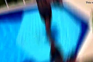 nothing like fucking on a paradisiacal weekend with vinny burgos, that lady milf 😍