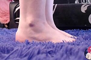 dancing feet oiled for massage 😊