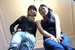 She Skull the giantess’s foot presses down on her slave’s toes